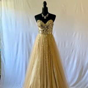 Night Moves by Allure Gold Sequin and Tulle Gown Prom Dress Size 2